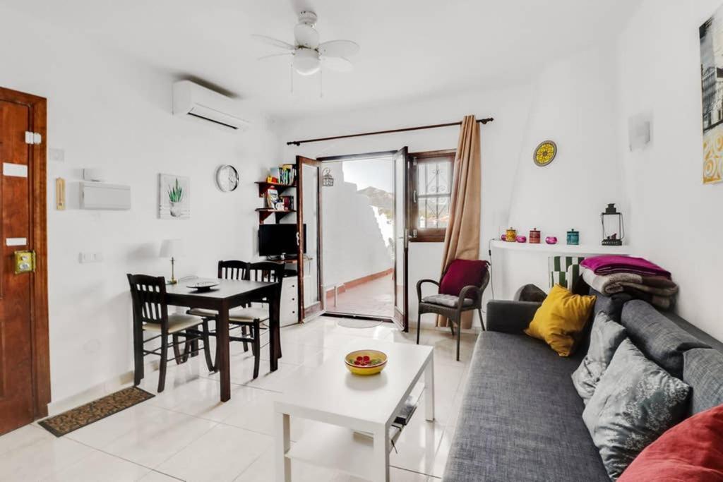 Capistrano Village, 1 bedroom + free wi-fi Nerja Esterno foto