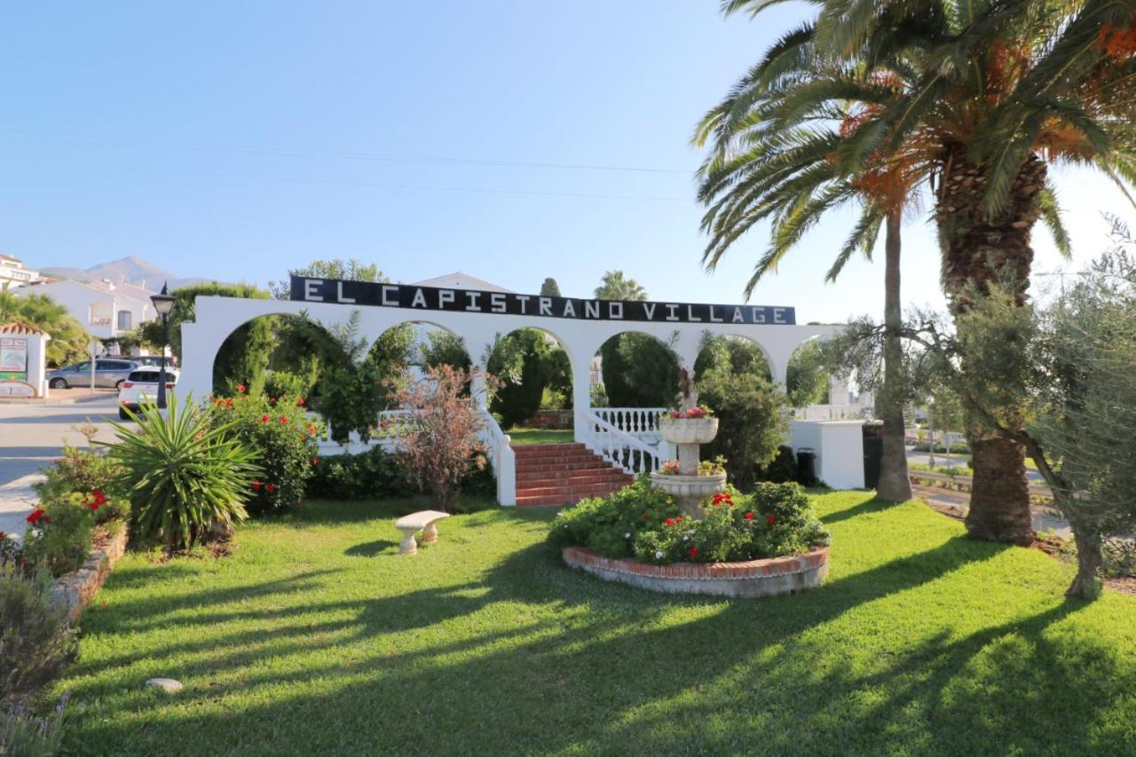 Capistrano Village, 1 bedroom + free wi-fi Nerja Esterno foto
