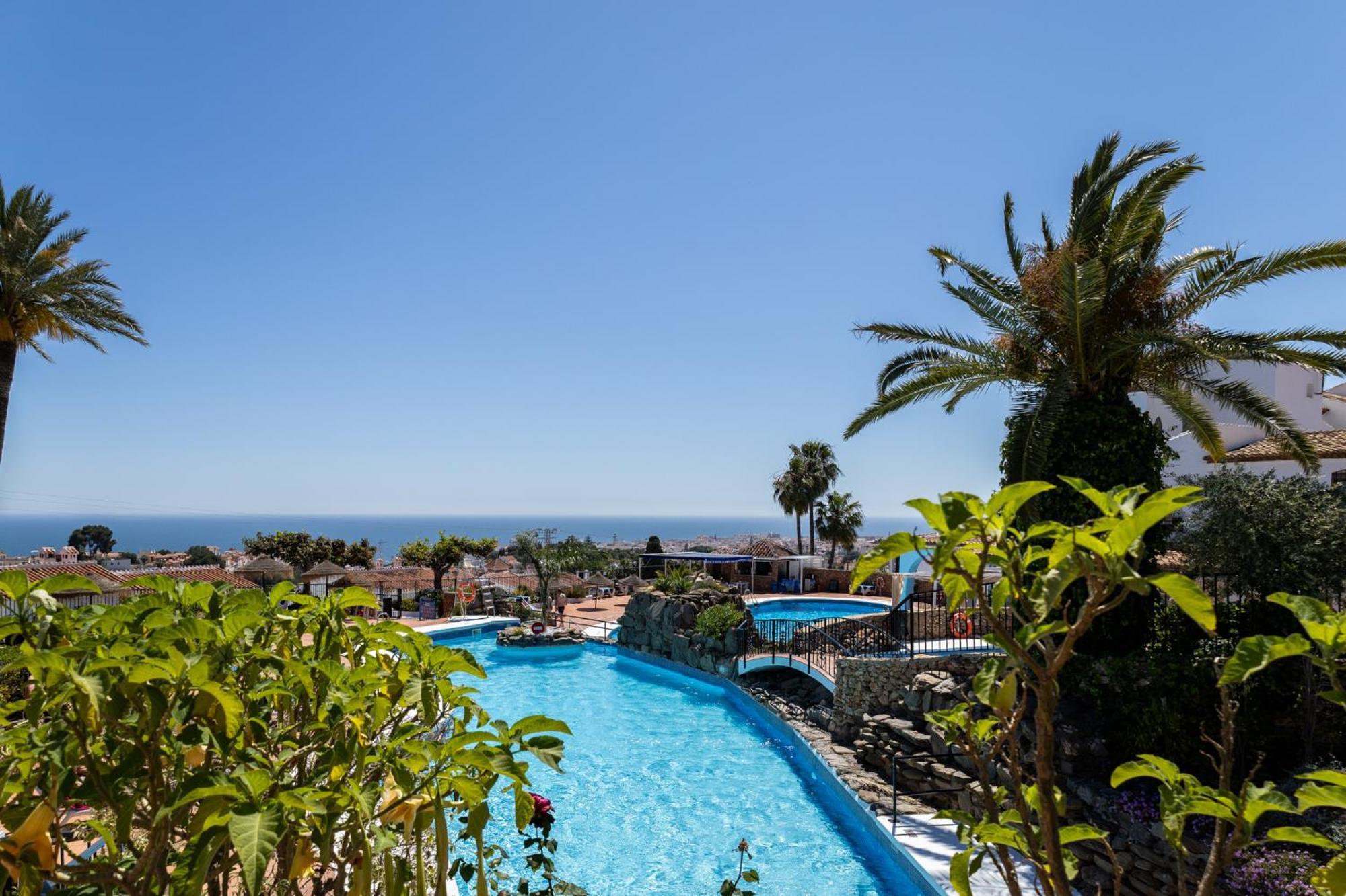 Capistrano Village, 1 bedroom + free wi-fi Nerja Esterno foto