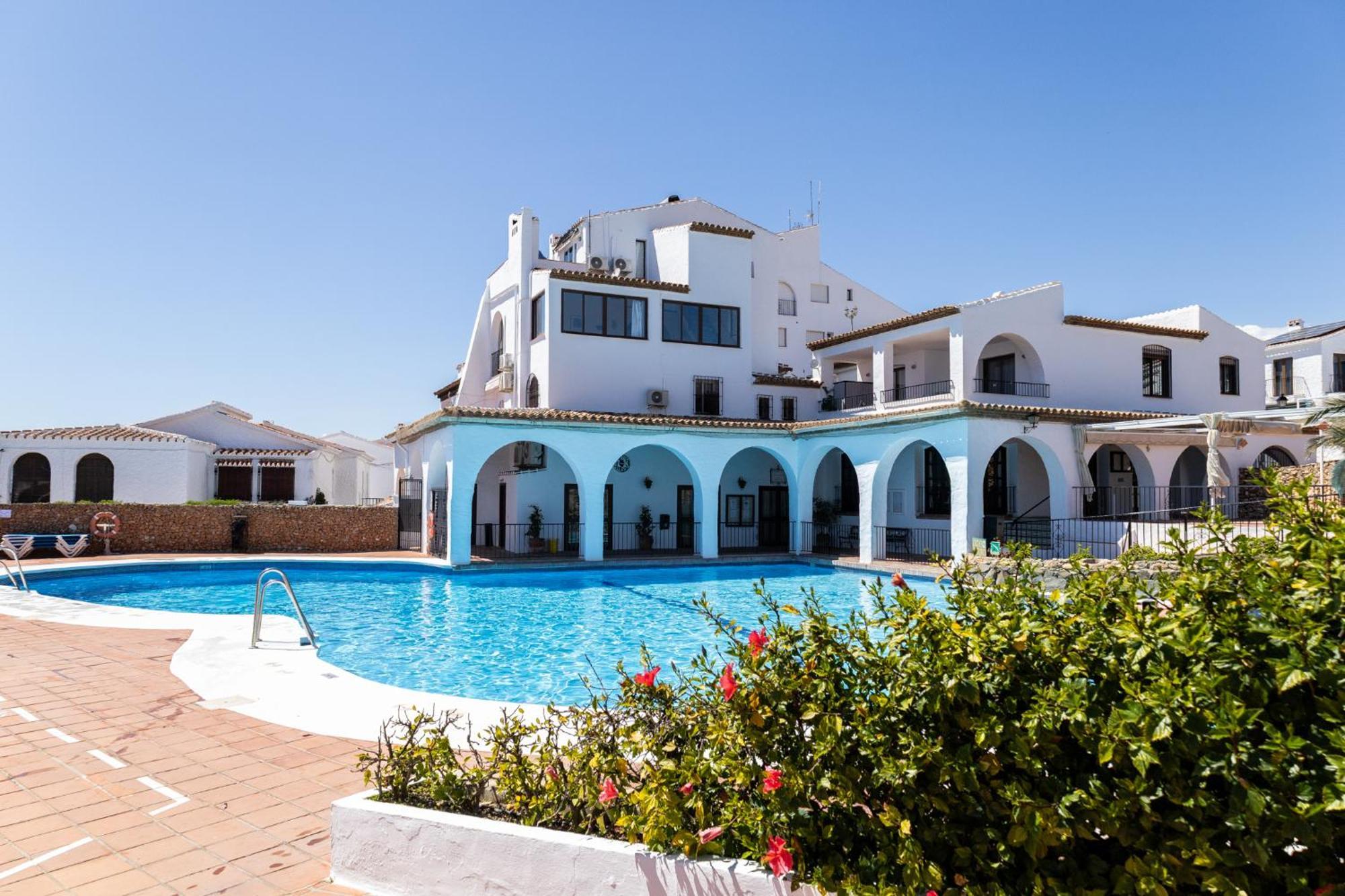 Capistrano Village, 1 bedroom + free wi-fi Nerja Esterno foto