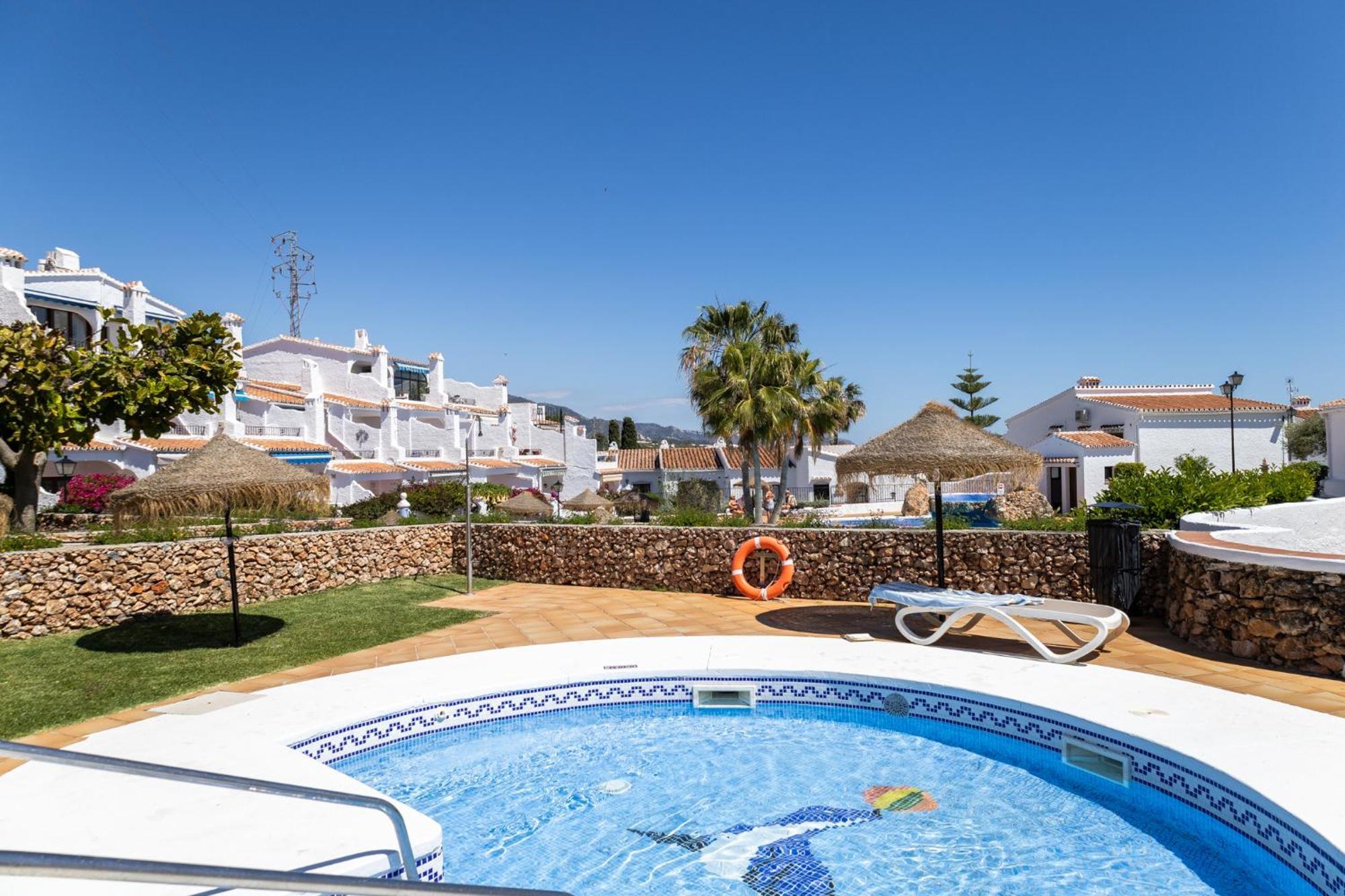 Capistrano Village, 1 bedroom + free wi-fi Nerja Esterno foto